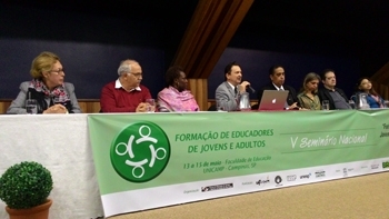 Jóvenes y adultos  es tema del seminario de la Unicamp