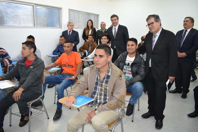 Iniciativa del programa en Complejo Penitenciario de Valparaíso inaugura año académico